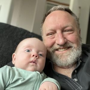 Meet your Posher, Tom